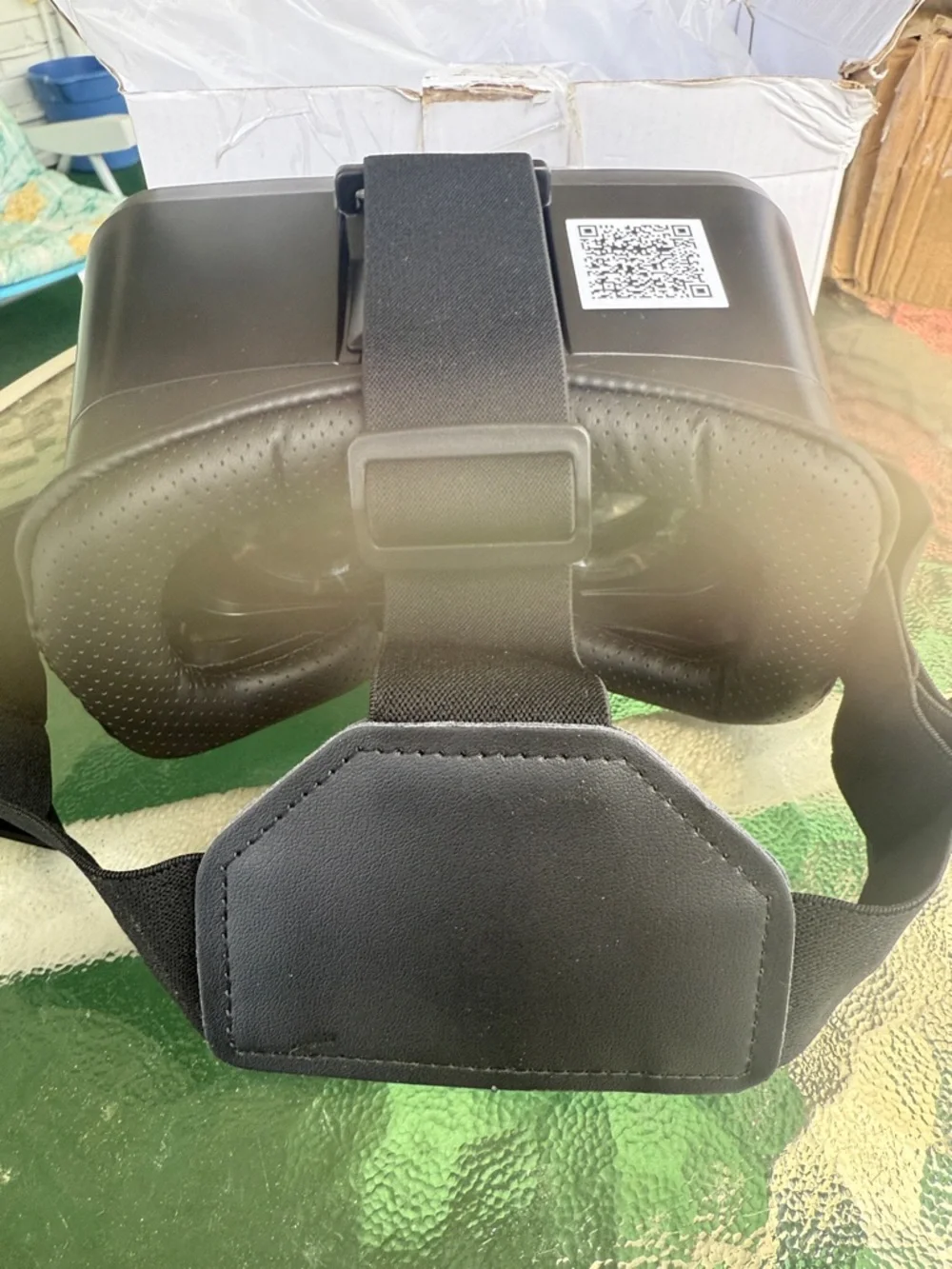 Universal Black VR Headset with Wireless Controller